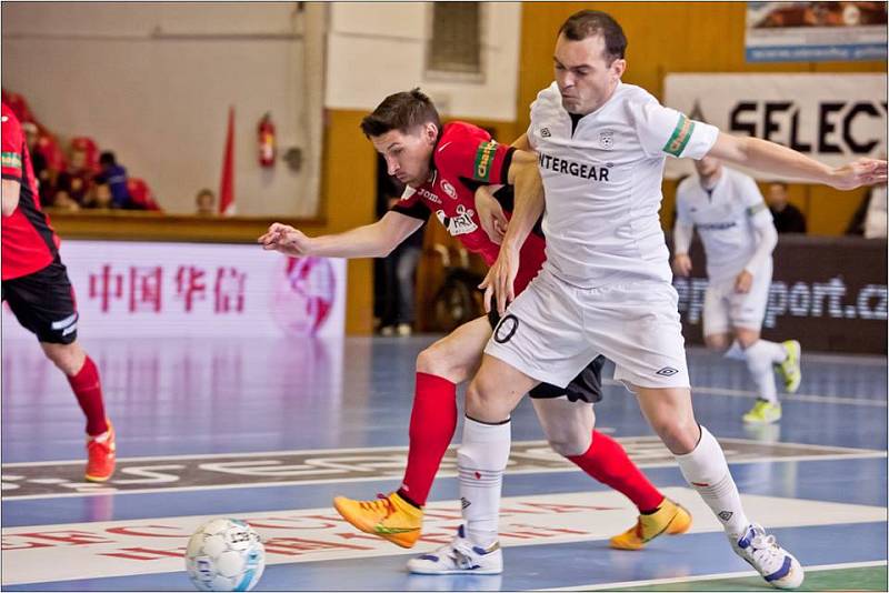 1. finále play-off CHANCE futsal ligy FK ERA-PACK Chrudim - FC Benago Zruč nad Sázaou