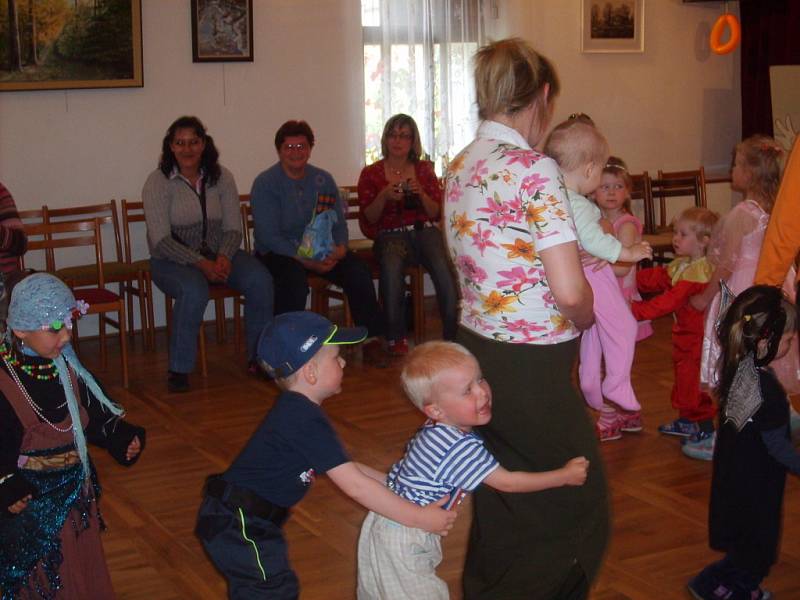 Dětský karneval v Zaječicích.