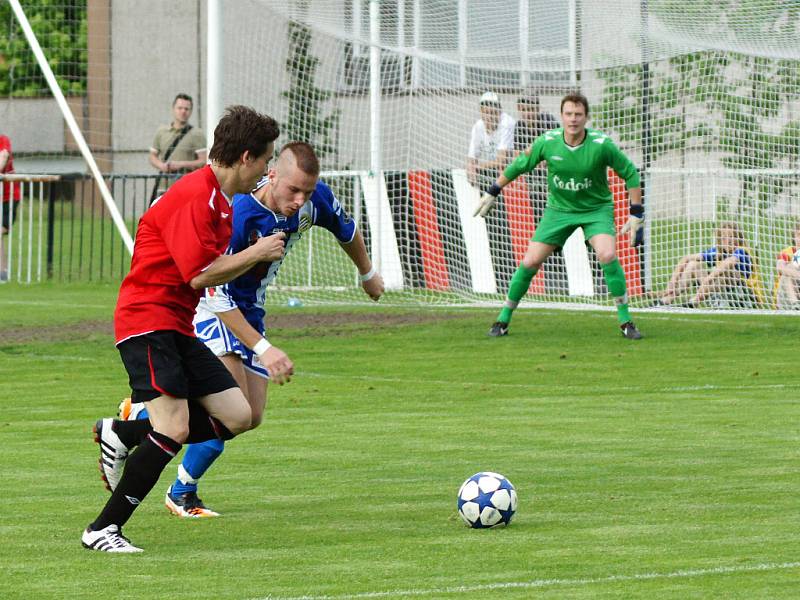 MFK Chrudim porazila ve 34. kole ČFL Králův Dvůr doma 2:1.