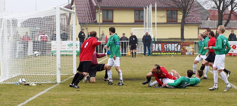 Z utkání 1. jarního kola ČFL: MFK Chrudim – Loko Vltavín 3:1 (3:1).