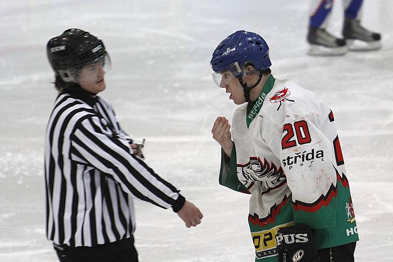 Hlinsko porazilo v play off krajské ligy Litomyšl v prvním střetnutí na domácím ledě 5:2.