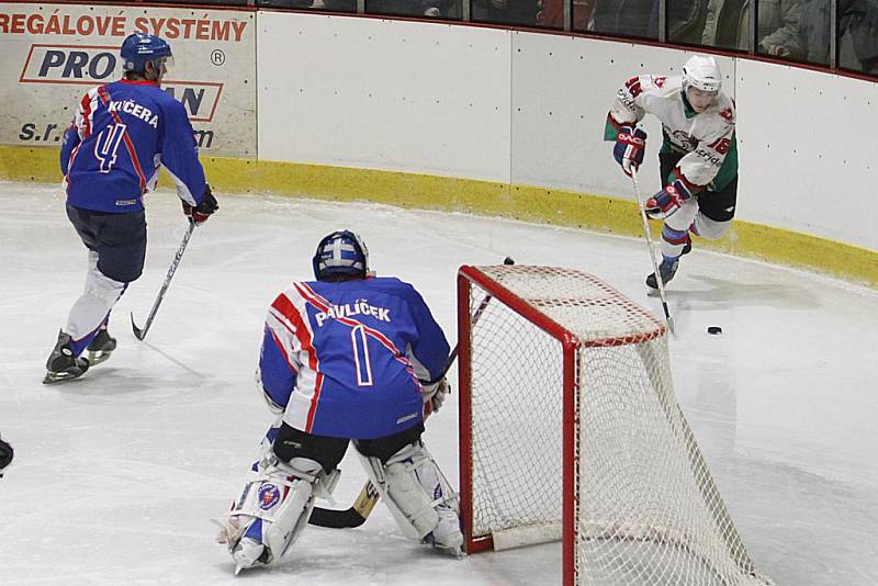 Hlinsko porazilo v play off krajské ligy Litomyšl v prvním střetnutí na domácím ledě 5:2.