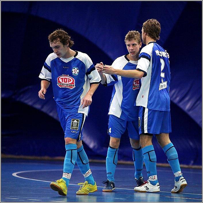 Era-Pack Chrudim porazil v osmifinále futsalového Poháru ČMFS Torf Pardubice na jeho půdě 6:3.