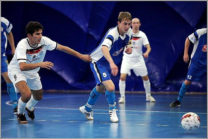 Era-Pack Chrudim porazil v osmifinále futsalového Poháru ČMFS Torf Pardubice na jeho půdě 6:3.