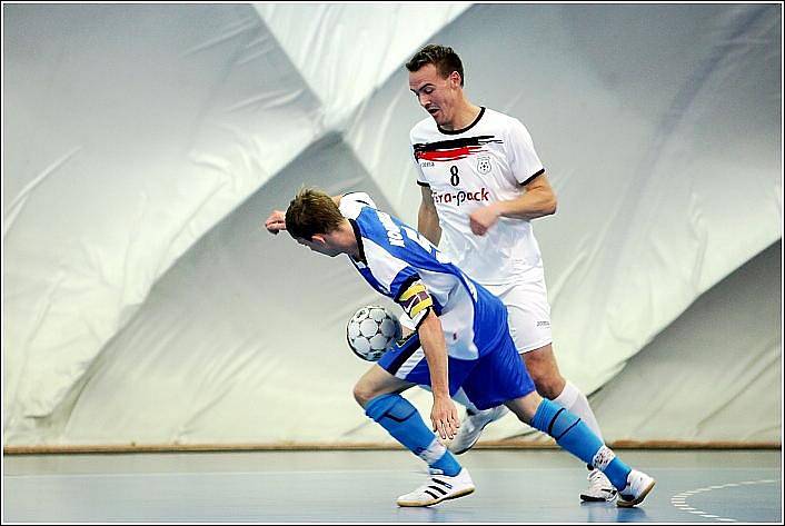 Era-Pack Chrudim porazil v osmifinále futsalového Poháru ČMFS Torf Pardubice na jeho půdě 6:3.