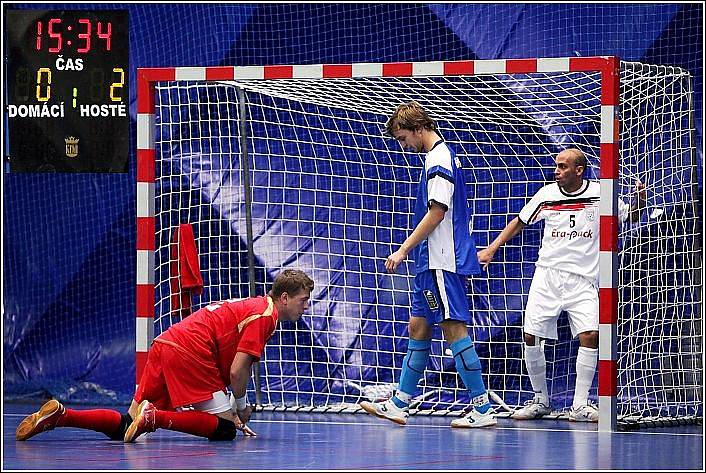 Era-Pack Chrudim porazil v osmifinále futsalového Poháru ČMFS Torf Pardubice na jeho půdě 6:3.