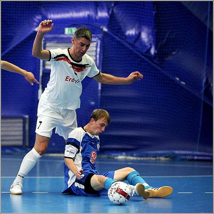 Era-Pack Chrudim porazil v osmifinále futsalového Poháru ČMFS Torf Pardubice na jeho půdě 6:3.