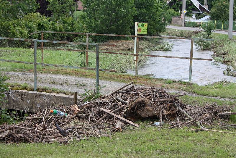 Škody po povodni v Morašicích