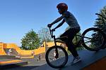 Skate and bike park v Nasavrkách byl slavnostně otevřen první den nového školního roku.
