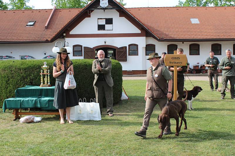 V sobotu se konal turnaj mysliveckých psů o Putovní pohár hejtmana Pardubického kraje v penzionu Kolesa vedle Kladrub na Pardubicku.