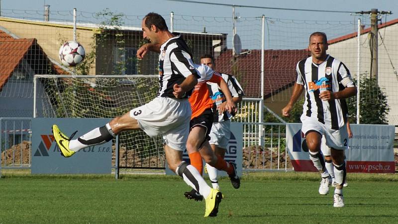 Fotbalisté MFK Chrudim přehráli v přípravě divizního nováčka ze Živanic 4:1.