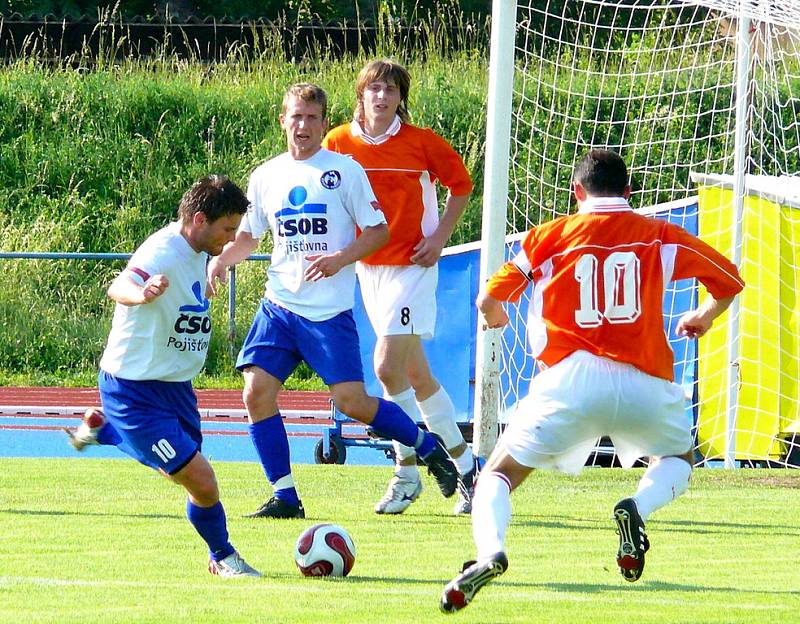 Z fotbalové utkání divize C AFK Chrudim vs. Pěnčín-Turnov 1:0.