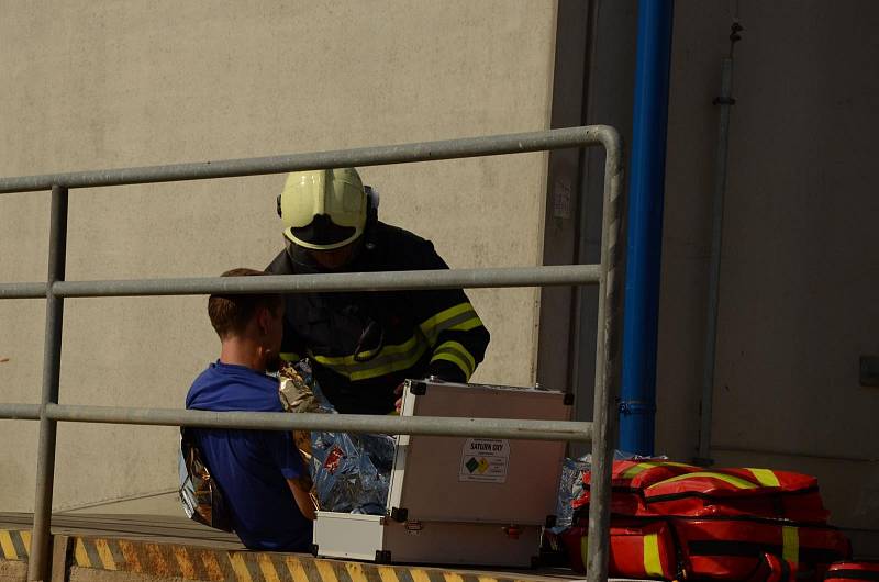 Cvičení hasičů v podniku EURO-Šarm ve Slatiňanech. Foto: HZS Pardubického kraje