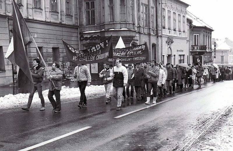 Listopadové dění roku 1989 v Chrudimi.