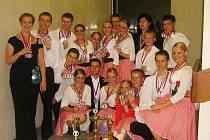 MISTR 2011, taneční klub TKG Hlinsko si změřil své síly se slovenskými týmy ve Žiaru nad Hronom při Mistrovství Slovenské republiky v plesových choreografiích. Juniorská formace „Komáří polka“ skončila na 4.místě.