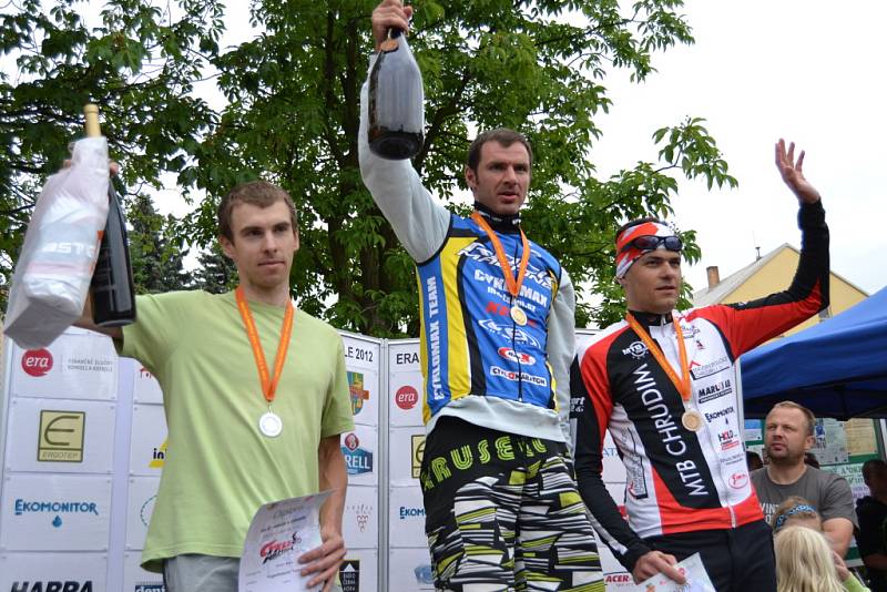 Již dvanáctý ročník MTB závodu Era Cyklo Maštale 2012 se obešel bez vážnějších zranění aktérů.