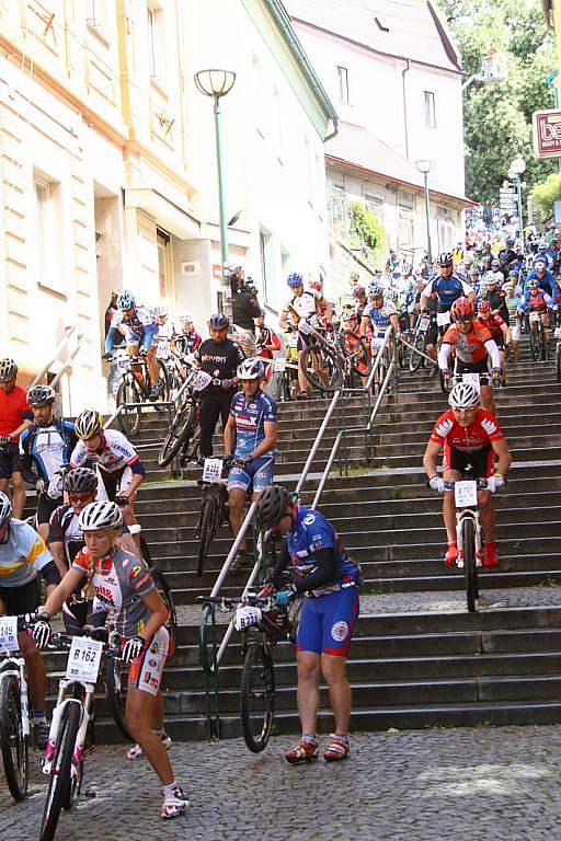 Chrudimskými ulicemi projel další ročník závodu horksých kol MTB Manitou Železné hory.