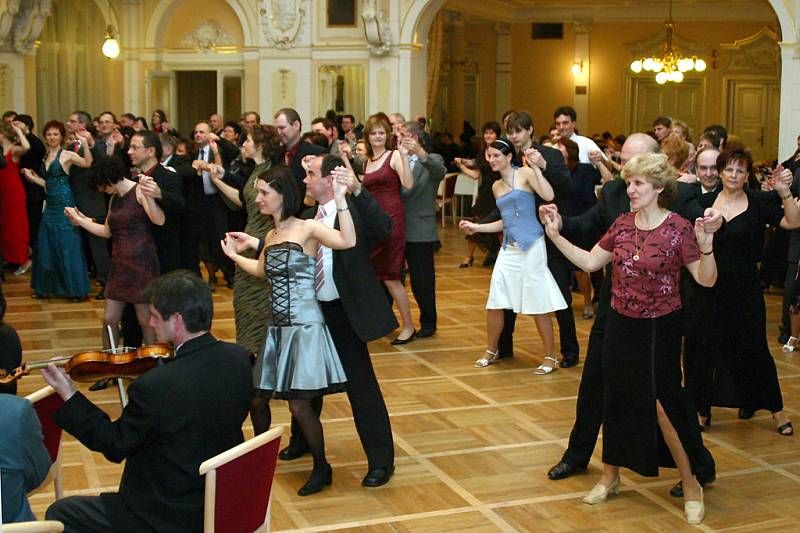 Ples hudebníků nabídl i během druhého ročníků pestrý program, v němž bylo pro každého účastníka  plesu něco.
