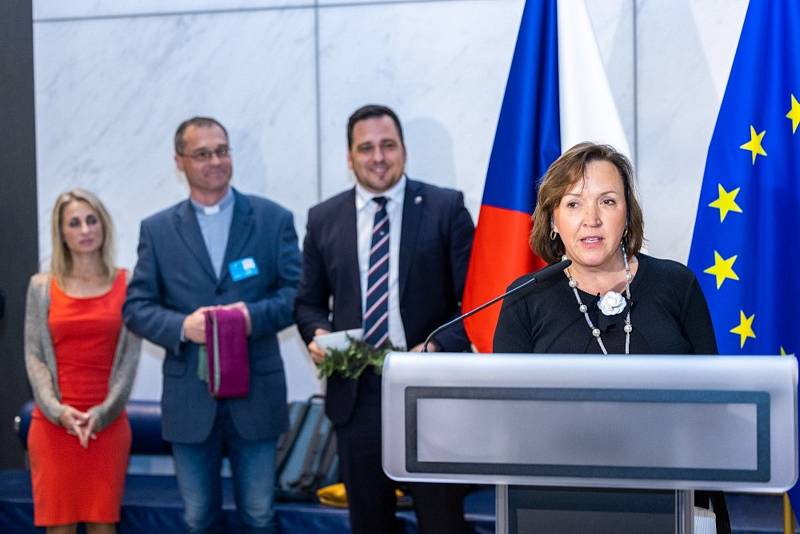 Krásná čtyřmetrová jedle pochází ze Žďáru nad Sázavou