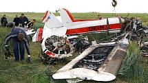 Trosky havarovaného sportovního letounu, v němž zahynul pilot. 