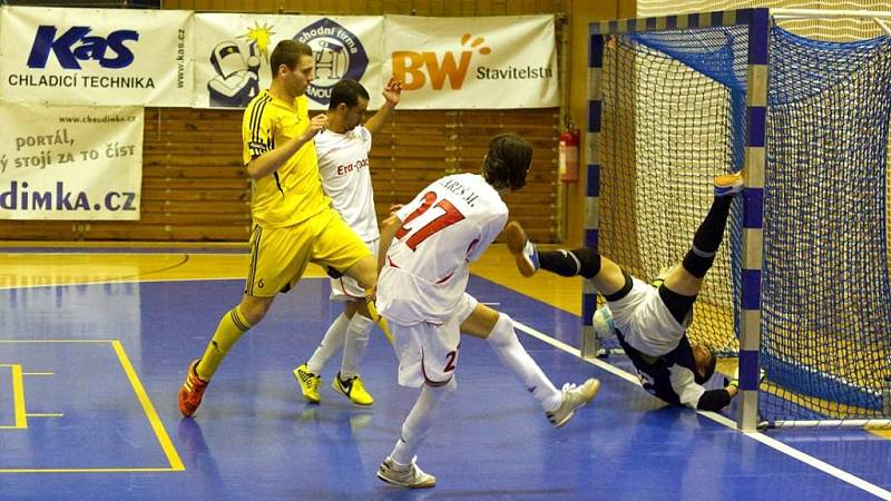 FK Era-Pack Chrudim – 1.FC Nejzbach Vysoké Mýto 20:0 (12:0).