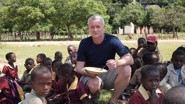 Ředitel charitativní organizace ACET ČR František Krampota pomáhá nejen v Zimbabwe a dalších afrických zemích.