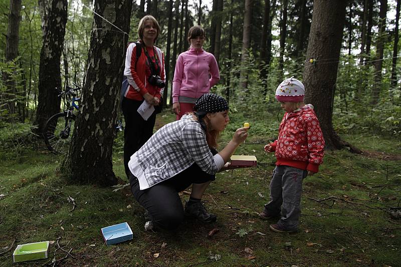 Pětatřicátý ročník tradičního turistického pochodu a cyklojízdy Krajem malířů Vysočiny letos doplnil i pohádkový les pro děti.