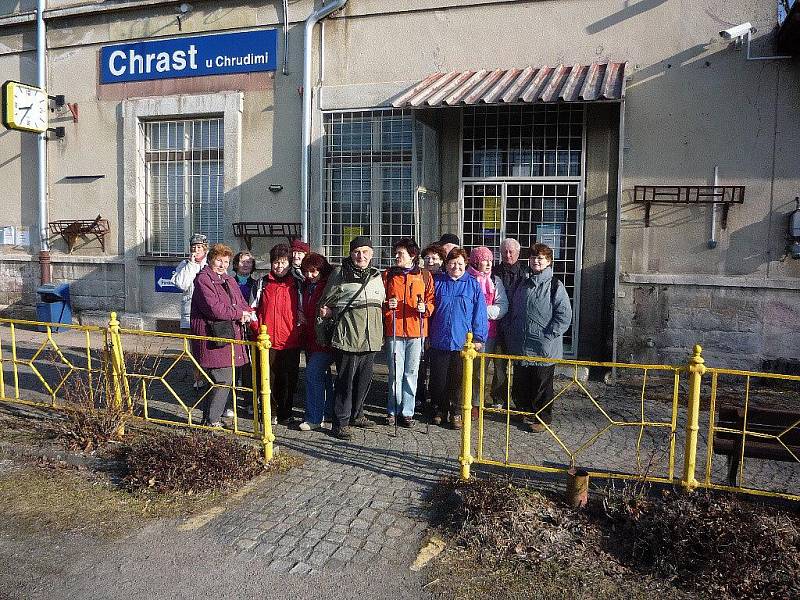 Turisté z KČT Slatiňany vyrazili na jarní výlet do Chrasti a Zaječic.