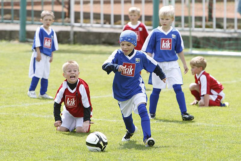 FC Hlinsko uspořádal fotbalový turnaj školiček pro hráče ročníku 2005. Akce byla pod záštitou FAČR a jejího předsedy Miroslava Pelty.