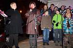 V rámci akce Česko zpívá koledy 2013 se zpívalo na Resselově náměstí v Chrudimi. 