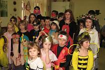 Děti se bavily na karnevalu v Domově dětí a mládeže v Chrudimi.