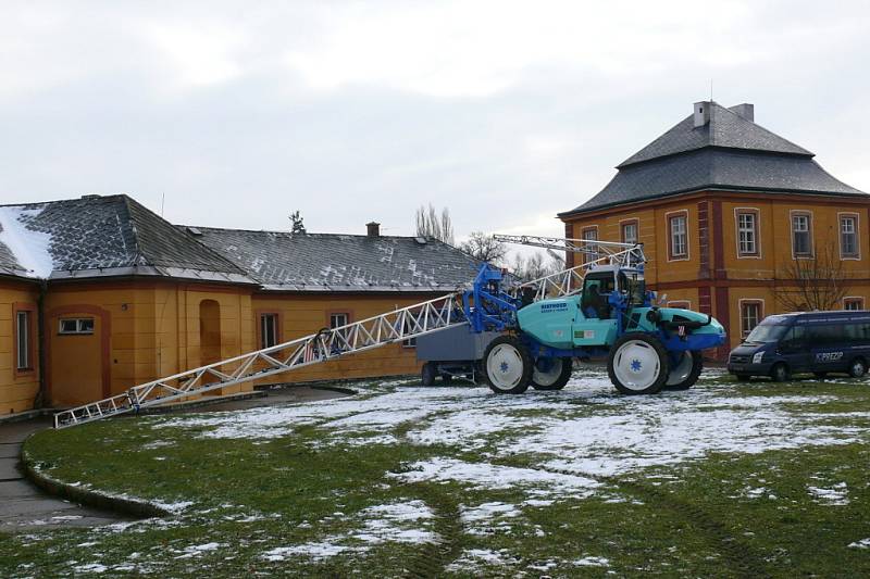 Den otevřených dveří v Odborném učilišti a Praktické škole na zámku v Chroustovicích.