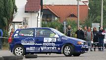 V sobotu ráno poprvé zaburácely motory soutěžních vozidel Rallye Pardubice