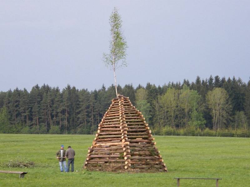 Tak se pálily čarodějnice ve Ctětíně.