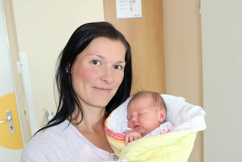 VANESA MATOŠKOVÁ (3,4 kg a 51 cm) – toto jméno vybrali 14.7. v 2:10 pro svou druhou dcerku Markéta a David. Doma v Chrudimi se na ní těší i sestřička Laura (4). 