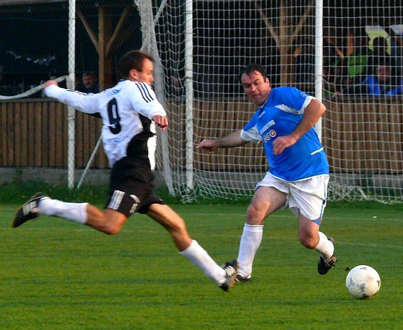 Z fotbalového utkání KP Stolany - Ústí nad Orlicí 0:4. Lídr tabulky byl nad síly svěřenců trenéra Oldřicha Bleši.