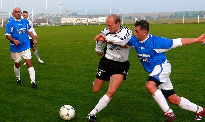 Z fotbalového utkání KP Stolany - Ústí nad Orlicí 0:4. Lídr tabulky byl nad síly svěřenců trenéra Oldřicha Bleši.