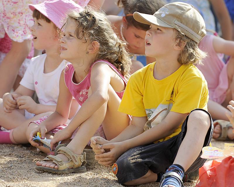 Z archivu Deníku. Festival amatérského loutkového divadla Loutkářská Chrudim.