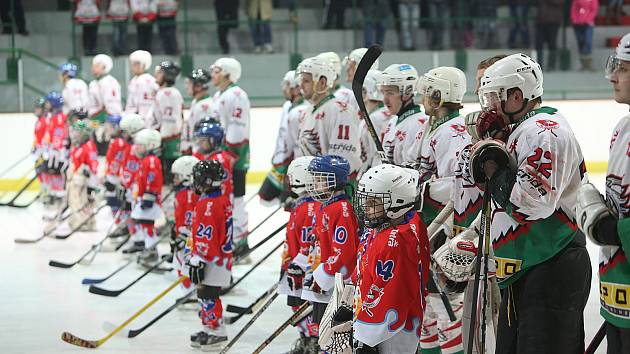 Ze druhého zápasu čtvrtfinále play off O Přeborníka kraje  Hlinsko - Chrudim 3:7 (2:1, 1:2, 0:4).