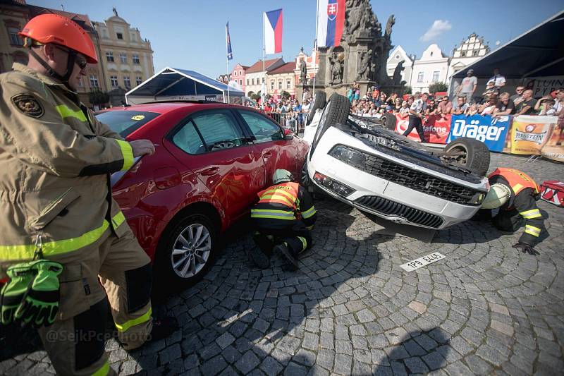 Mistrovství hasičů ve vyprošťování u dopravních nehod.