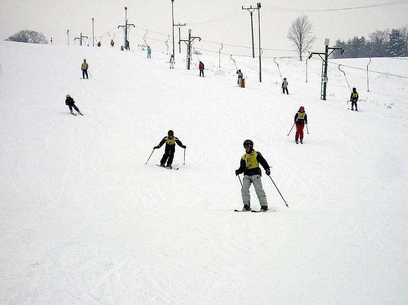 Přebor škol mikroregionu Hlinecko v lyžování v Trhové Kamenici.