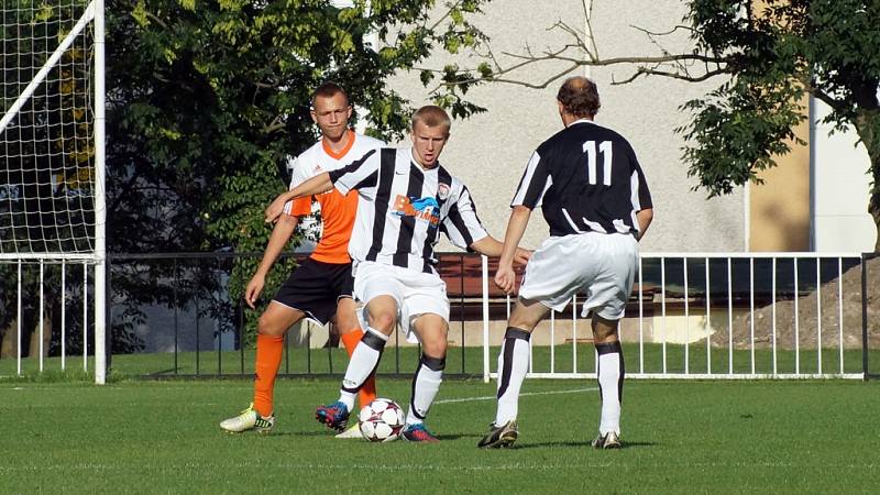 Fotbalisté MFK Chrudim přehráli v přípravě divizního nováčka ze Živanic 4:1.