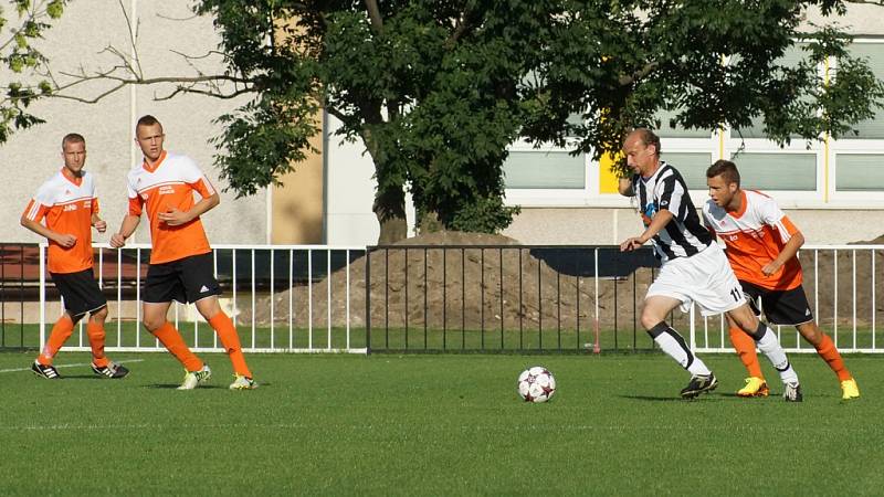 Fotbalisté MFK Chrudim přehráli v přípravě divizního nováčka ze Živanic 4:1.