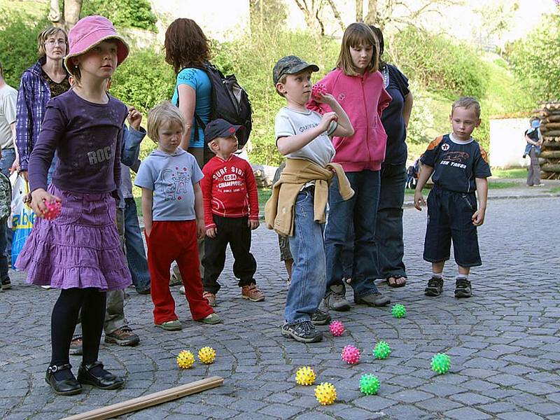 Pálení čarodějnic na Koniášově plácku v Chrudimi.