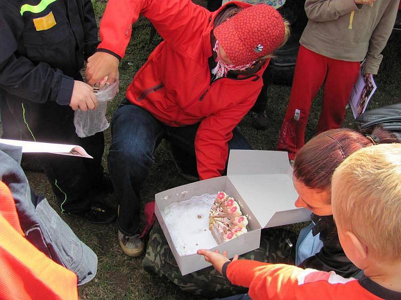 Čtyřiadvacátý ročník hasičské soutěže O pohár města Chrudimě se konal na hřišti za Vodojemem.