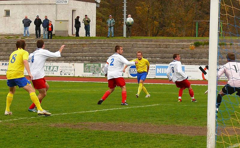 Z divizního utkání AFK Chrudim - Slovan Pardubice 6:1.