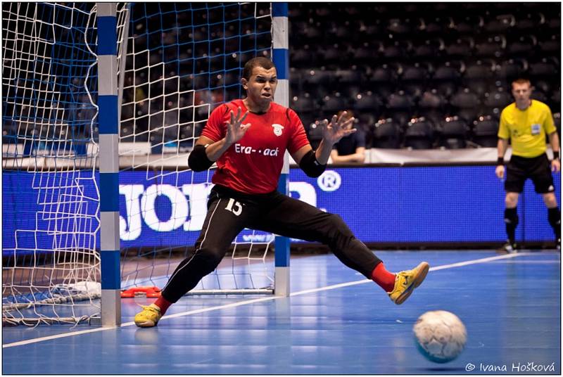 Elitní skupina UEFA Futsal Cupu: Era-Pack Chrudim porazil rumunský Targu Mures 9:1.