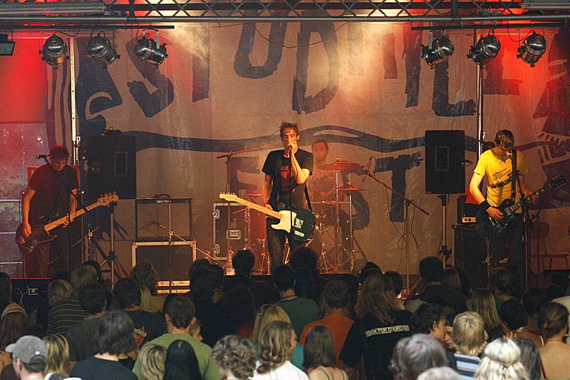 Vrcholem Studnice festu 2008 bylo vystoupení kapely Sunshine. 