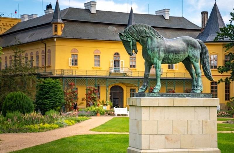 Hippologické muzeum v zámku zůstává