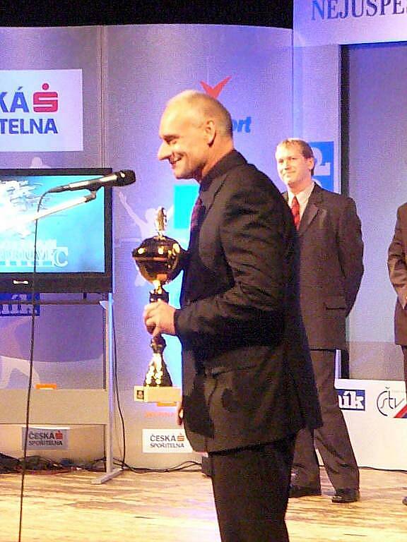 Z galavečeru předávání cen Nejúspěšnějším sportovcům Chrudimska za rok 2009.